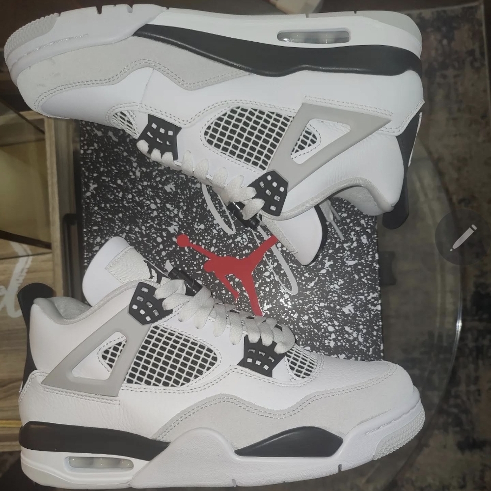 Jordan 4 Military Black